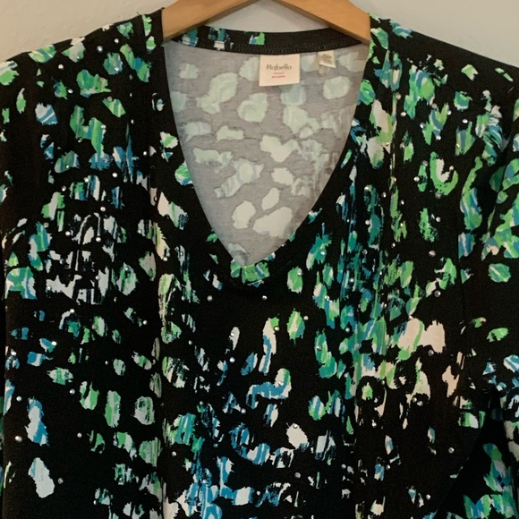 Rafaella cotton blend stretchy v-neck print top XL. - Picture 5 of 6